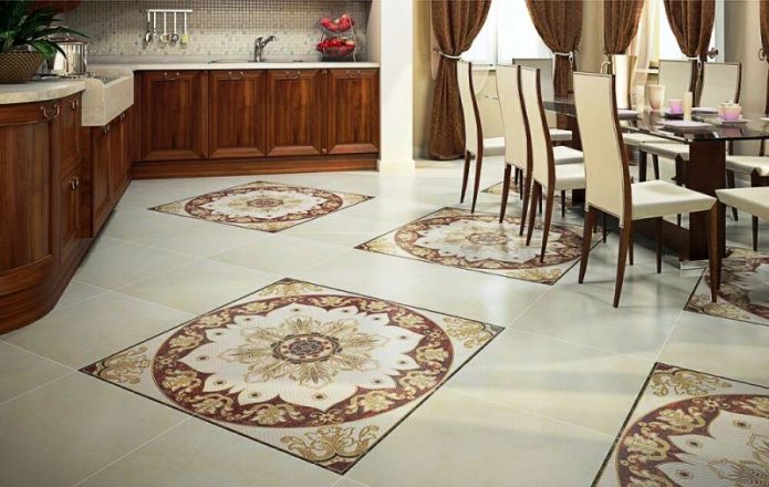 Классическая плитка с декоративными элементами