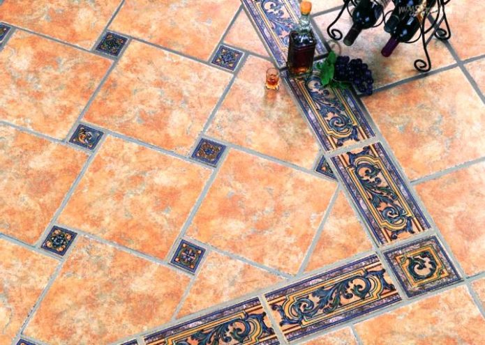 Плитка с яркими вставками