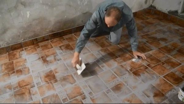 Затирка швов плитки
