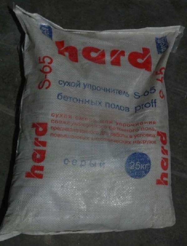 Смесь для упрочнения бетона